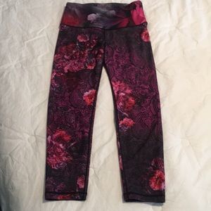 Nanette Lepore yoga Capri leggings